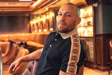 conor mcgregor wearing gucci bee|Conor McGregor's Irish Pub Gucci Outfit .